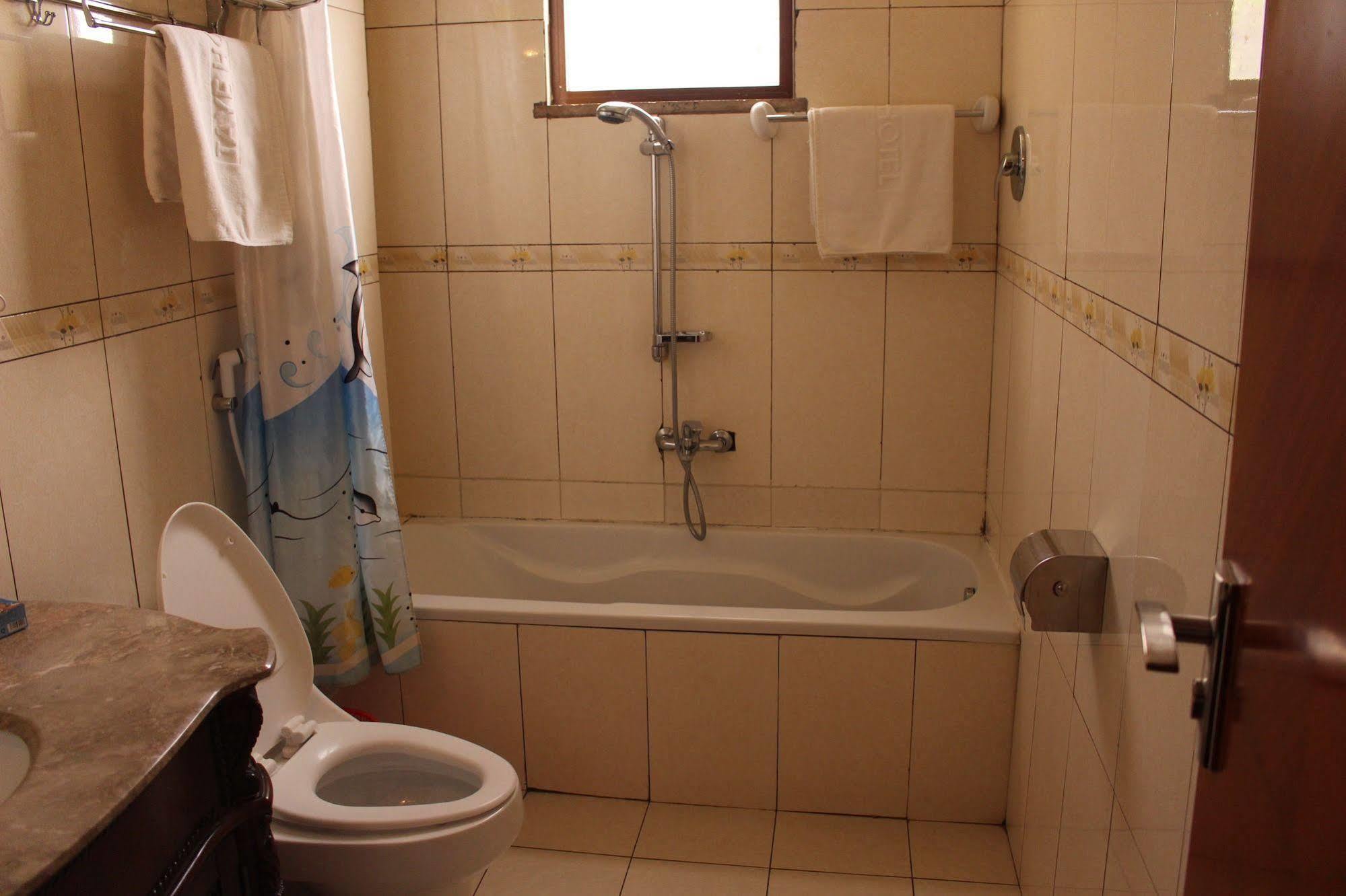Taye Belay Hotel Gondar Bagian luar foto