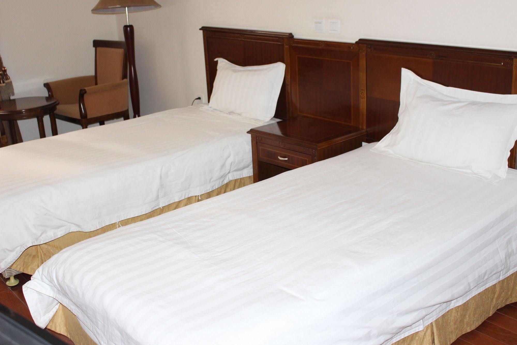 Taye Belay Hotel Gondar Bagian luar foto