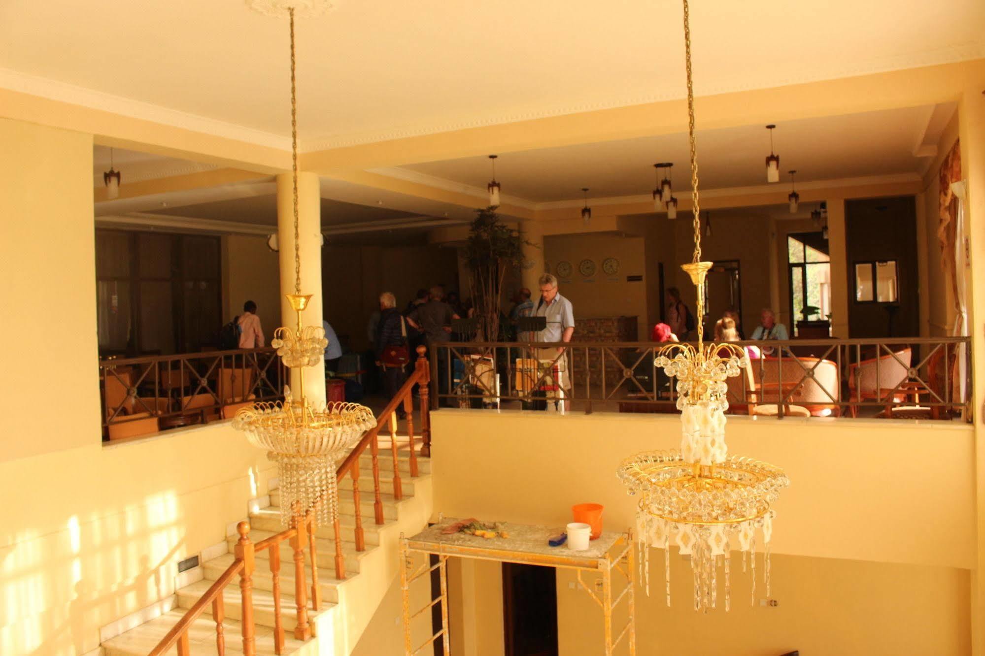 Taye Belay Hotel Gondar Bagian luar foto