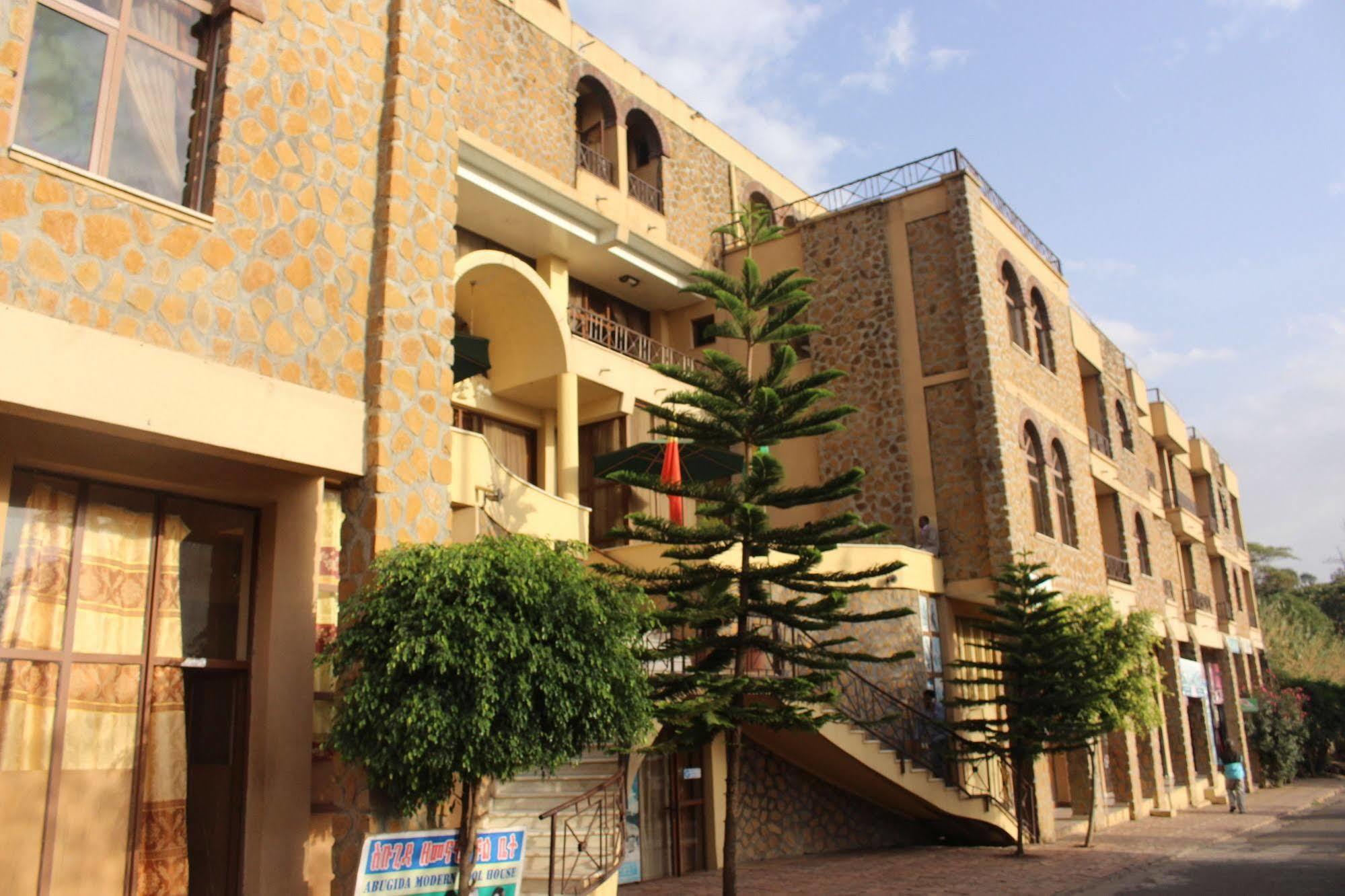 Taye Belay Hotel Gondar Bagian luar foto