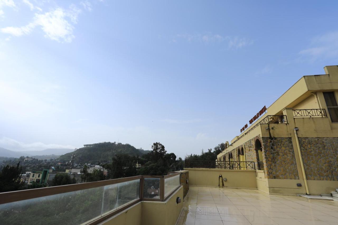 Taye Belay Hotel Gondar Bagian luar foto