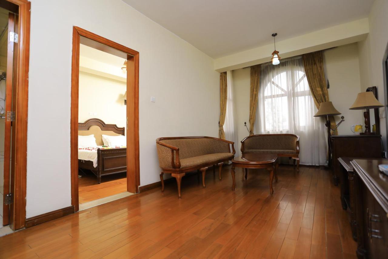 Taye Belay Hotel Gondar Bagian luar foto