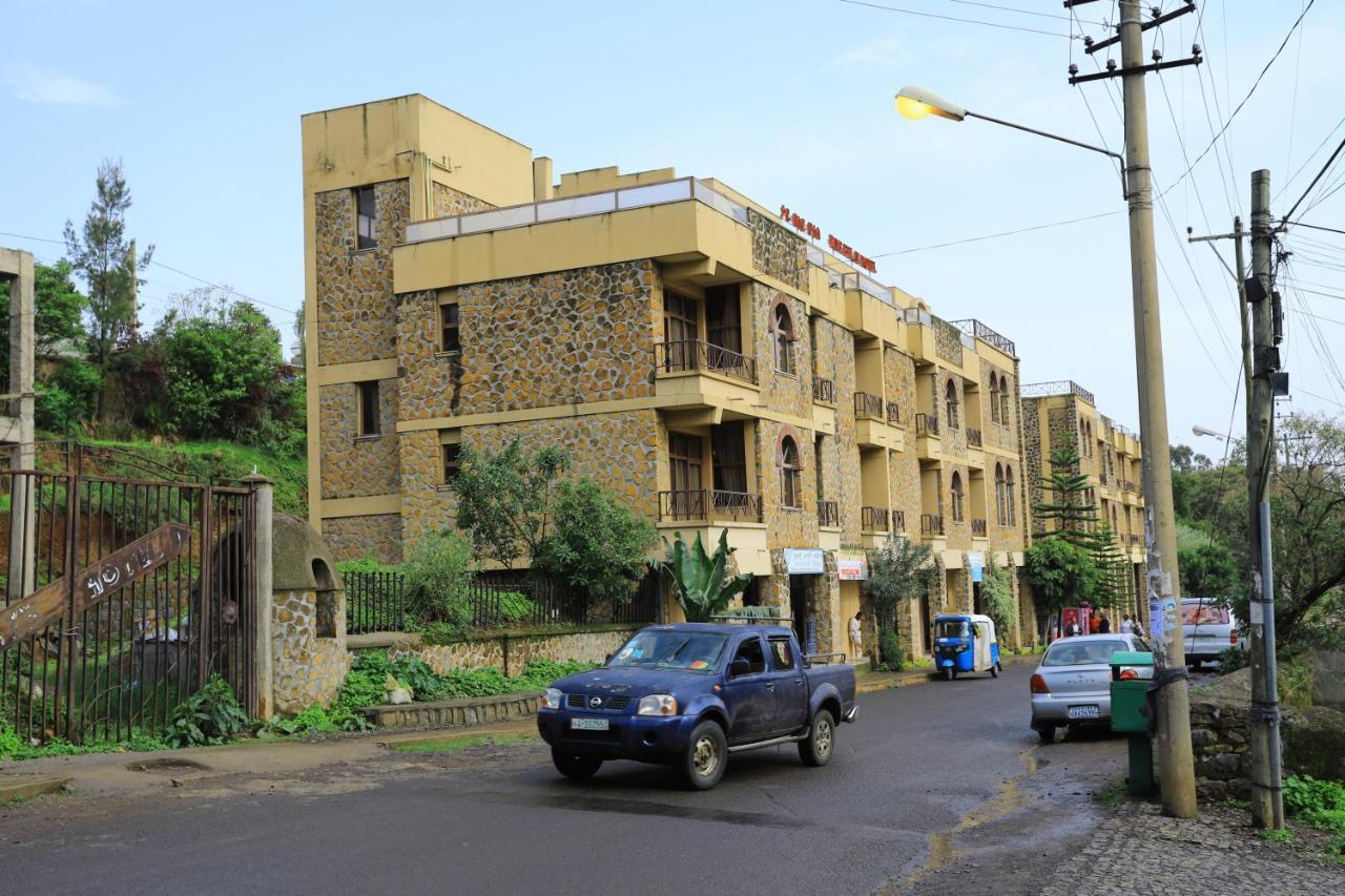 Taye Belay Hotel Gondar Bagian luar foto